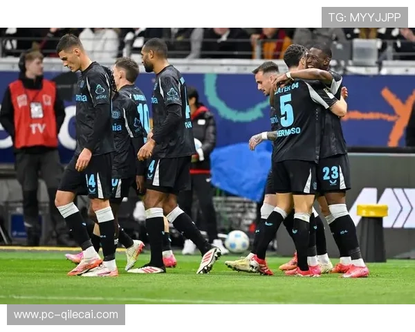 圣保利门将扑救吉拉西射门，虽败犹荣获对手尊重